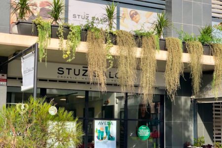 Stuz-Salon-768x1008